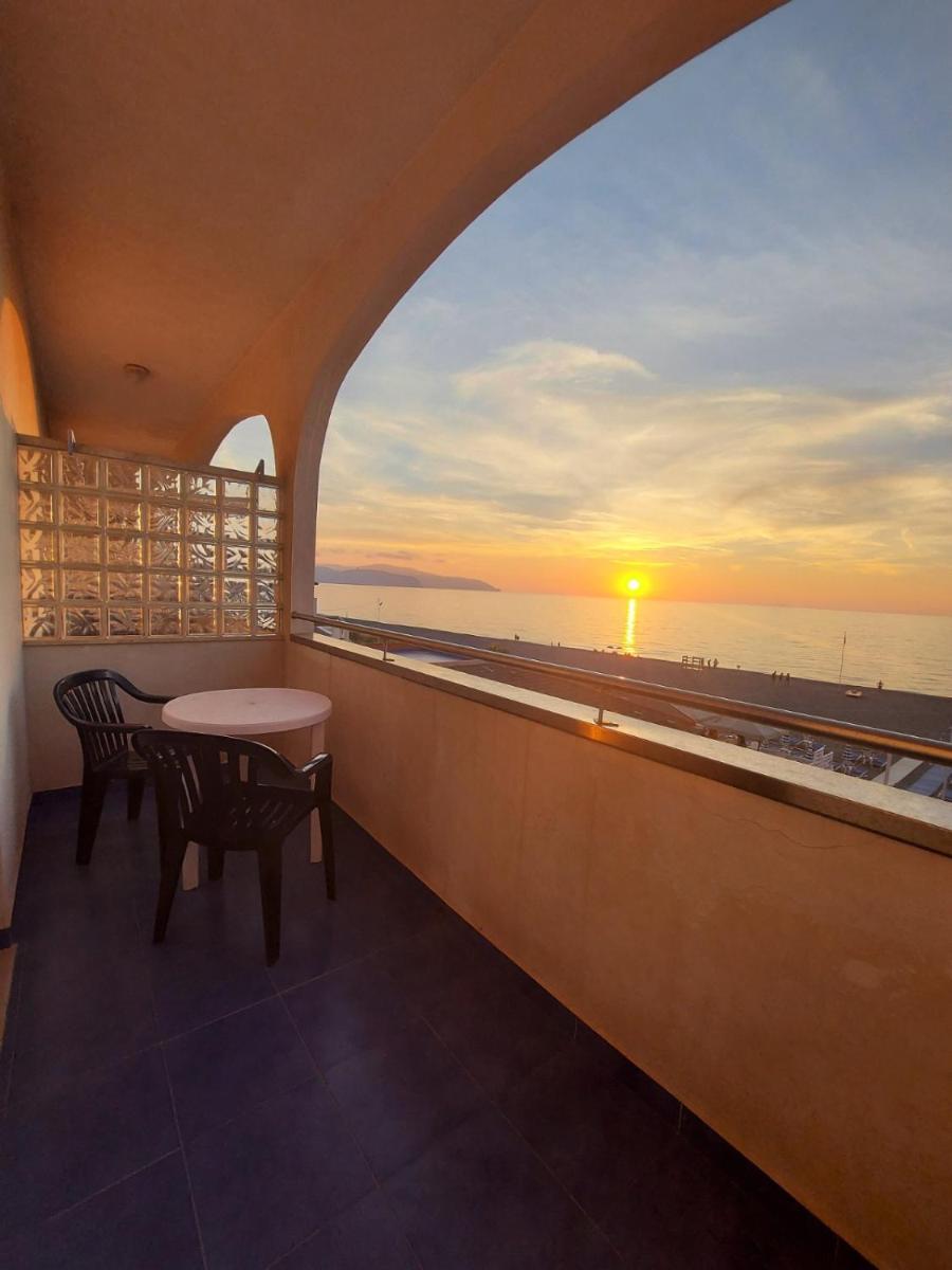 Hotel Il Gabbiano Beach - Housity