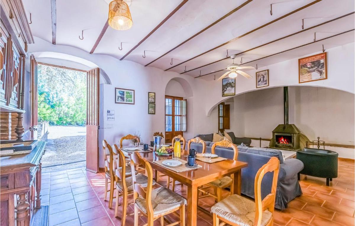 Los Conventos - Housity