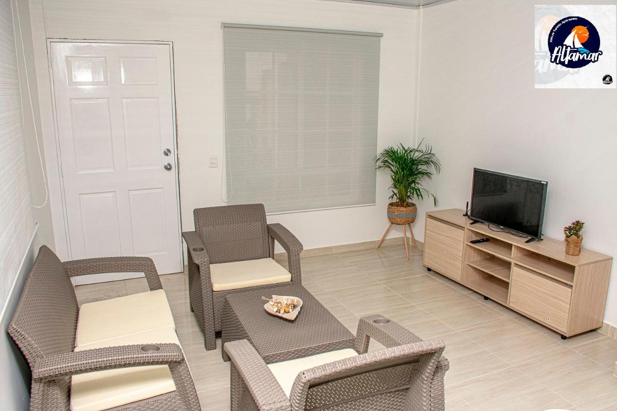 APARTAMENTOS TURISTICOS ALTAMAR - Housity