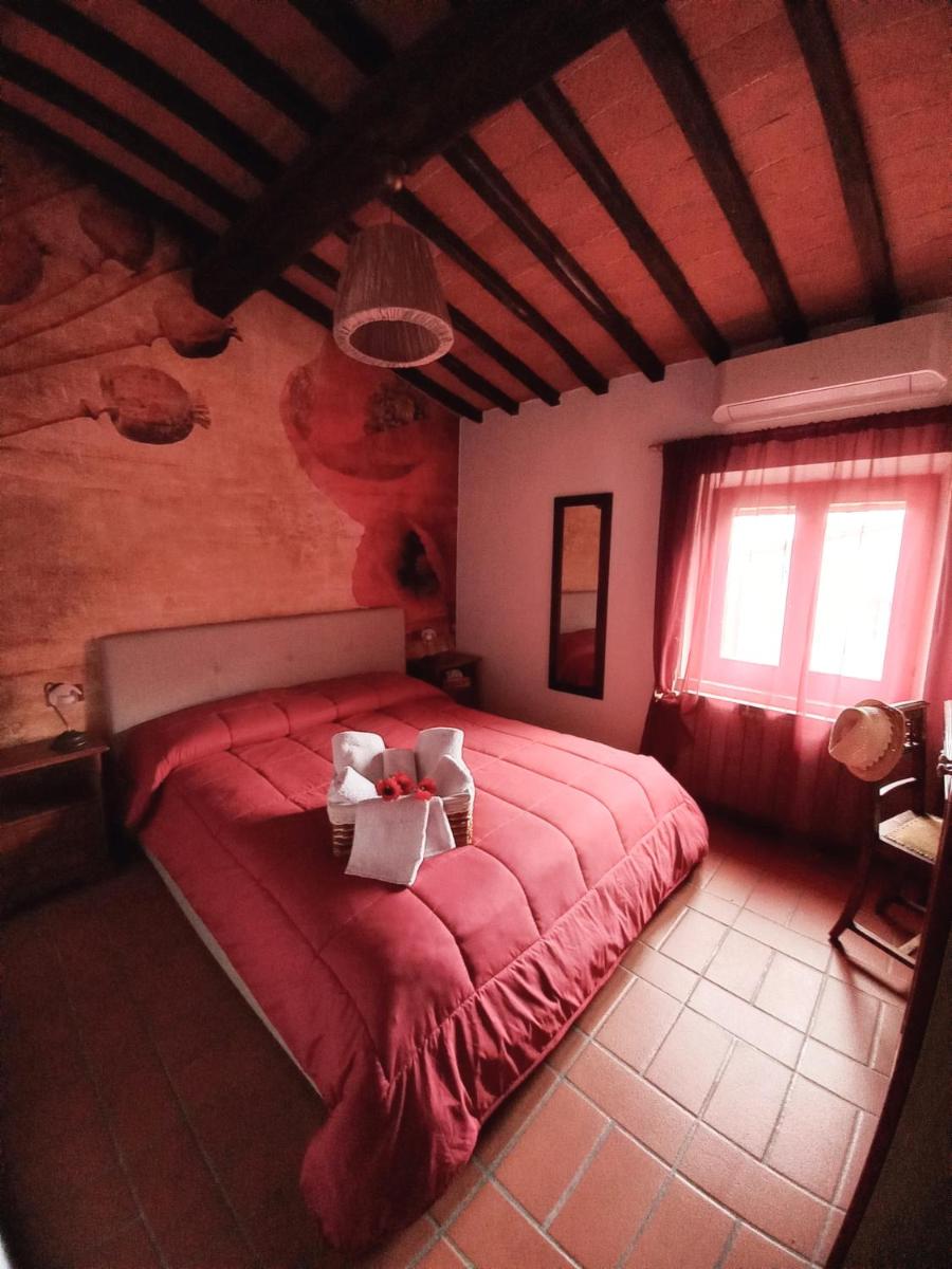 Poppy's House - Housity