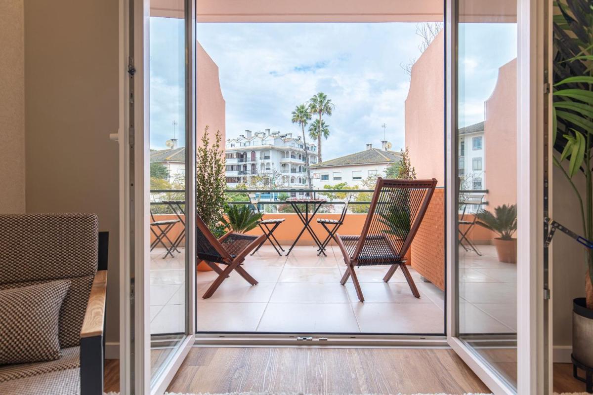 Deluxe 2BDR Apartment in Carcavelos by LovelyStay - Housity