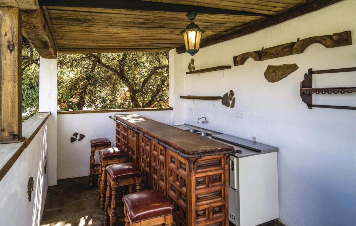 Awesome Home In Rute With Kitchen - Housity