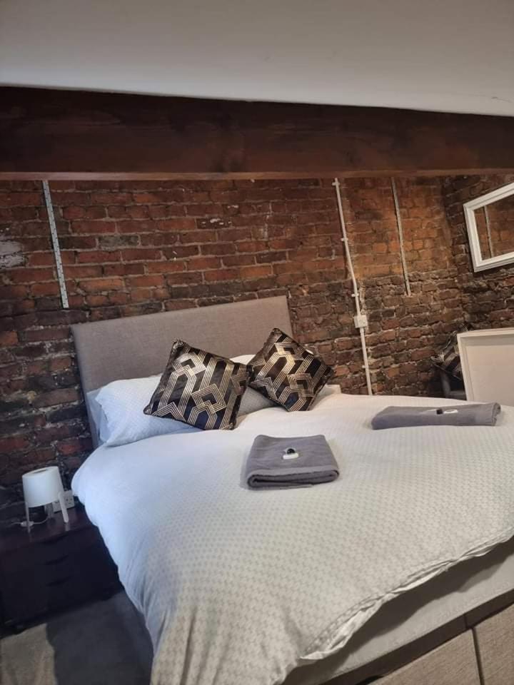 Carlisle Central, Cute Studio Appt, The Cupboard - Housity