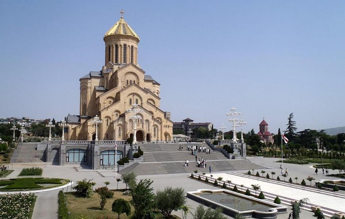 Georgi Apartament - Housity