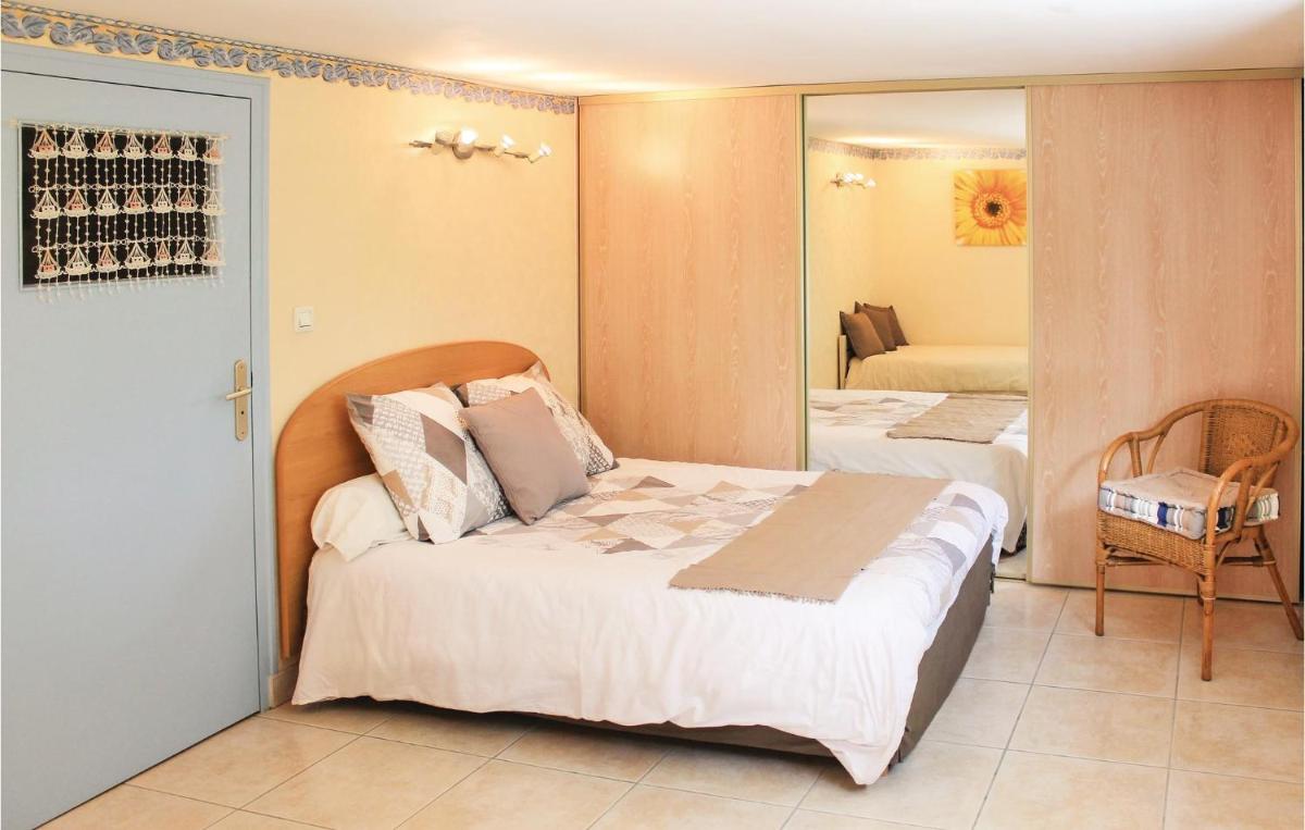 1 Bedroom Beautiful Apartment In Muzillac - Housity