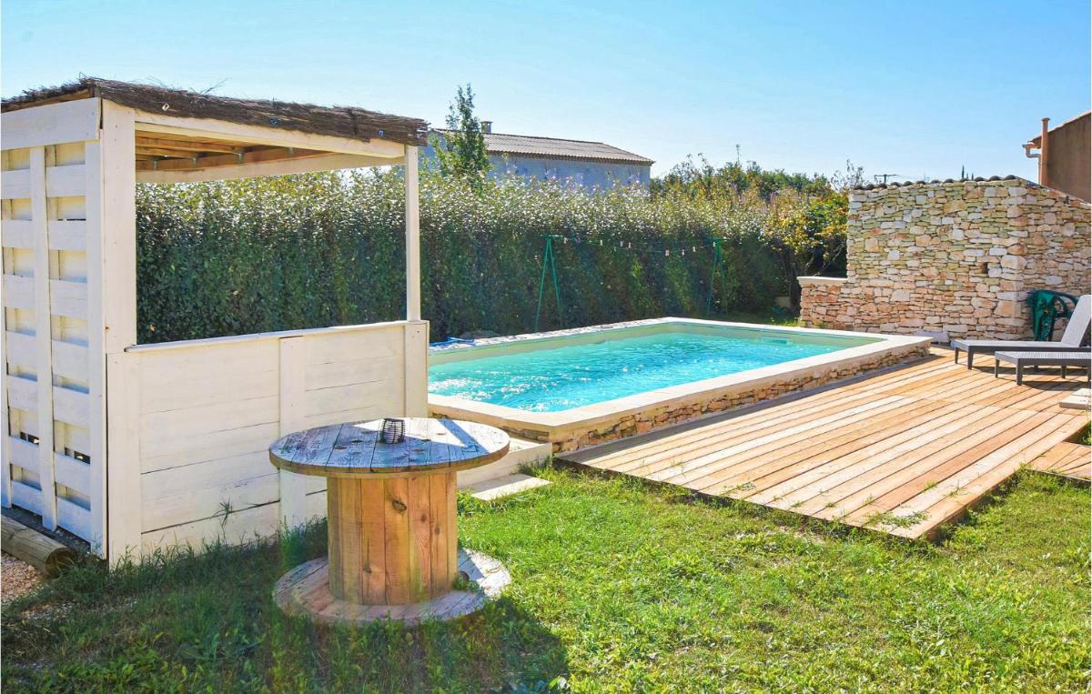 Suitetrails - 3 Bedroom Cozy Home In Saint-saturnin-ls-apt