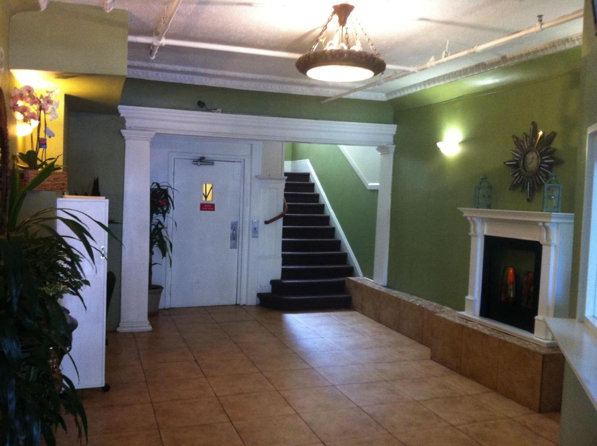 Cable Car Hotel - Housity