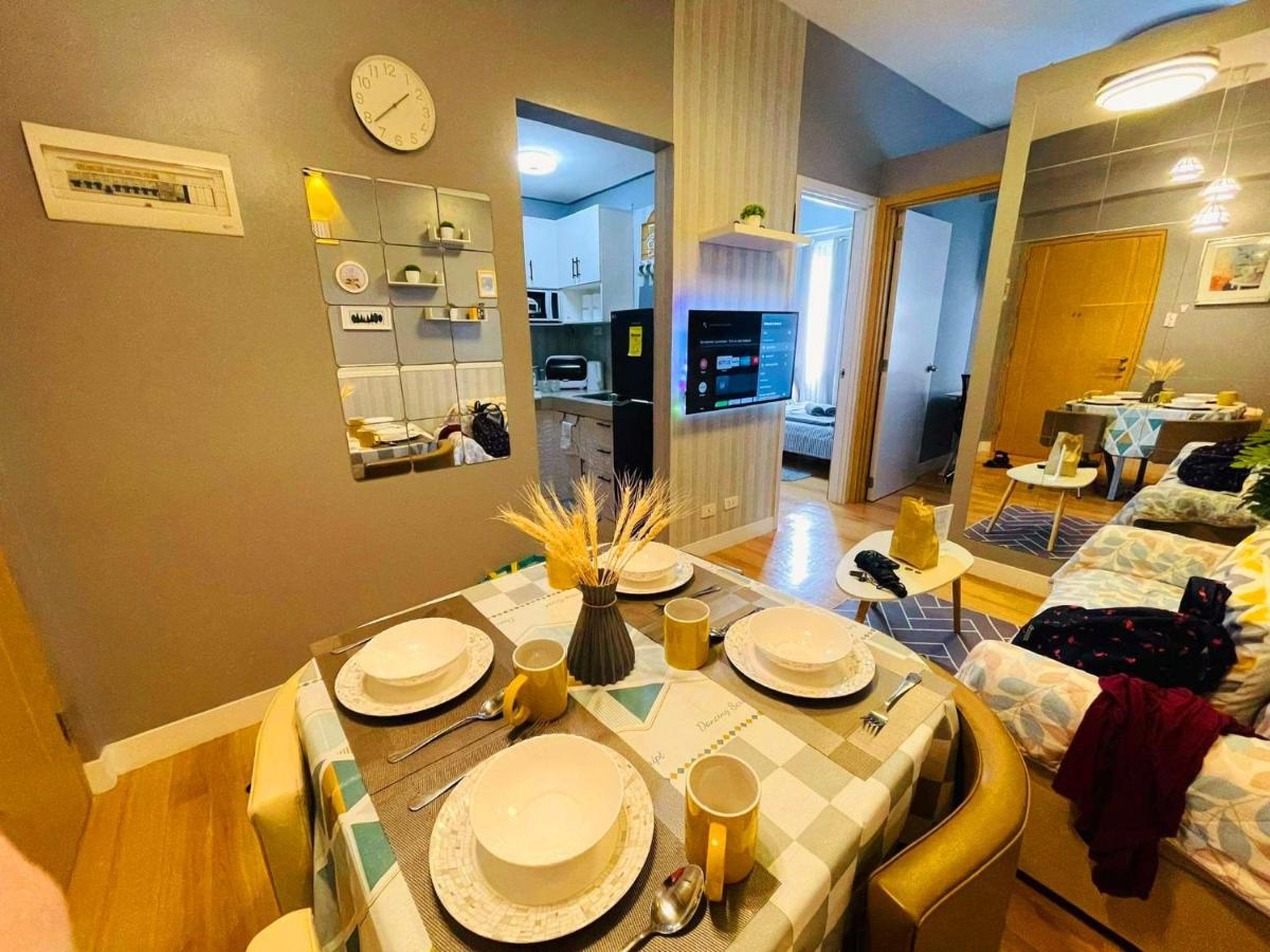 Suitetrails - 2-Bedroom CK's Corner Staycation Trees Residences