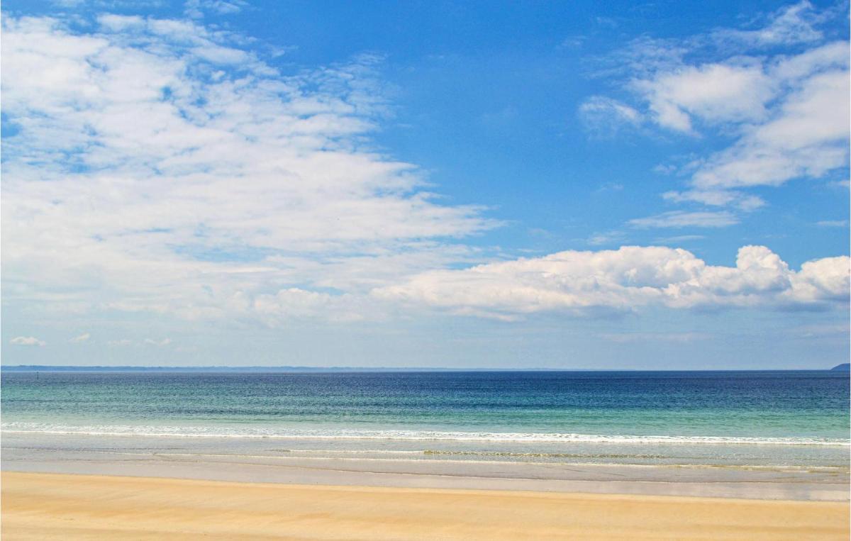 Stunning apartment in St, Nic with 1 Bedrooms - Housity