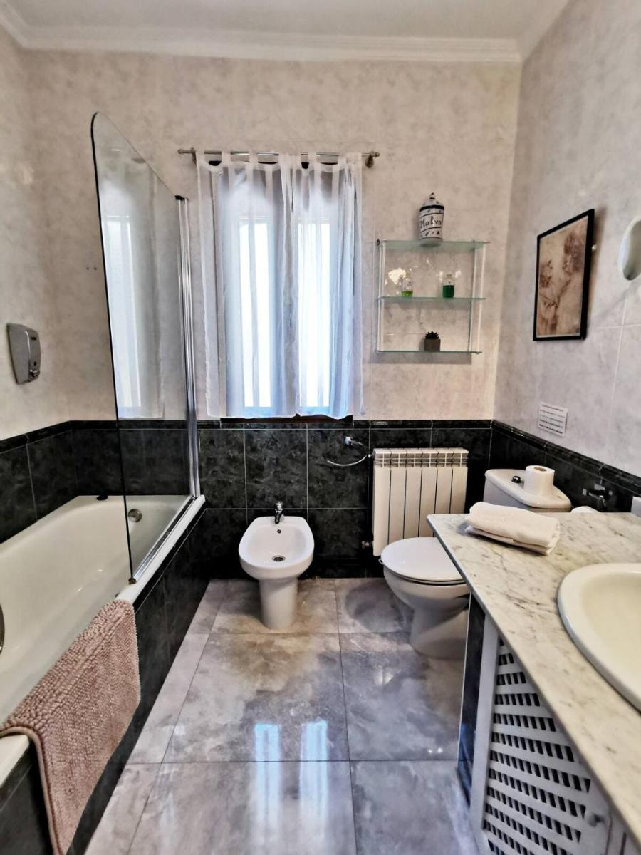 Aloja entero El Mirador de Acebo 4 estrellas piscina Sauna Spa - Housity