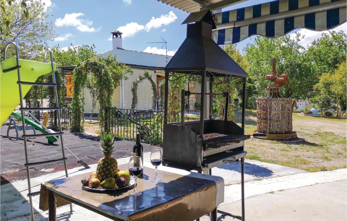 Nice home in Olvera with 8 Bedrooms, WiFi and Outdoor swimming pool - Housity