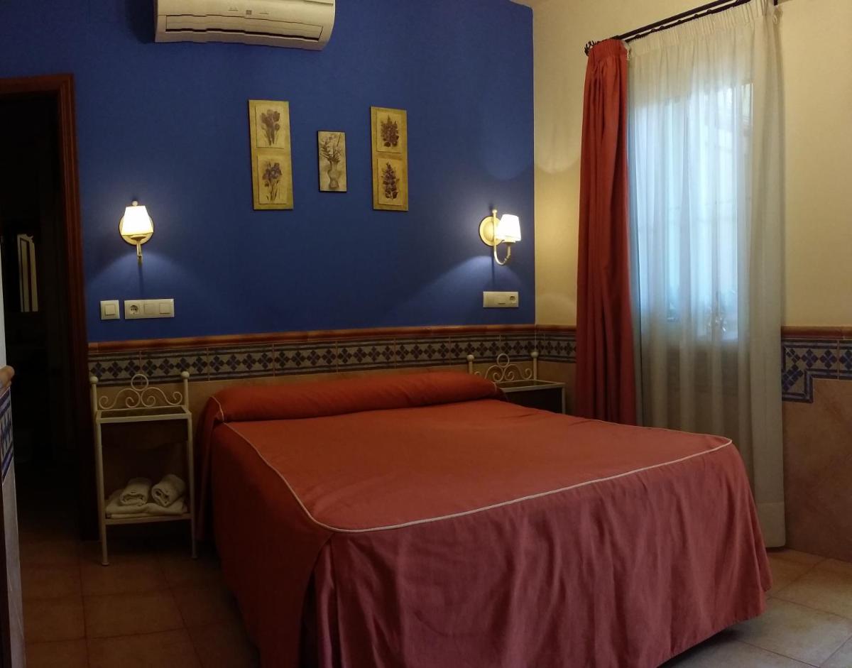 Pension Doña Trinidad - Housity