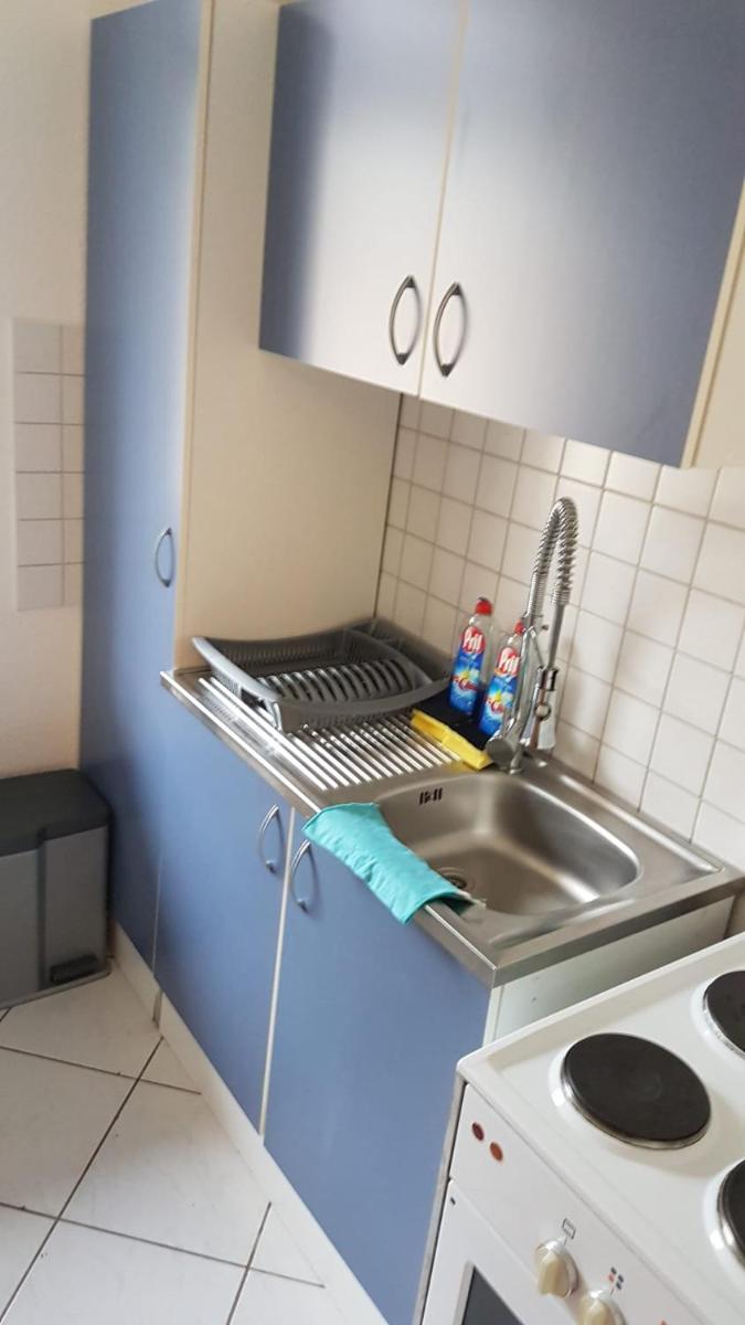 schöne 2 Zimmerwohnung - Housity
