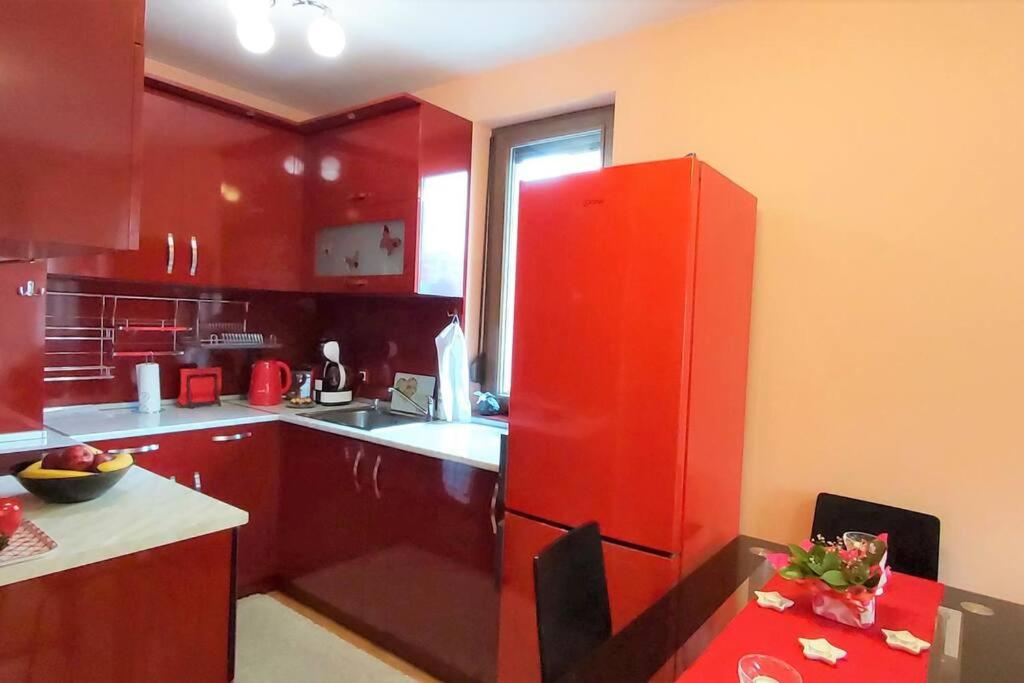 Mia's Apartment, Stylish One Bedroom Suite - Housity