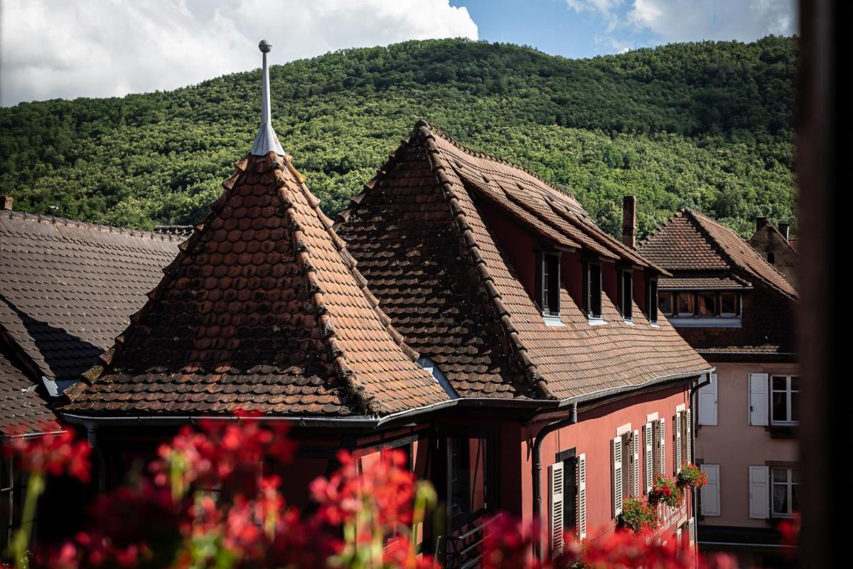 Vue générale sur la montagne ou vue sur la montagne depuis l'hôtel