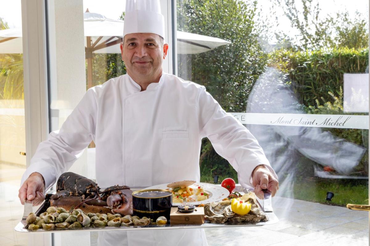 Nourriture dans l'hôtel ou à proximité