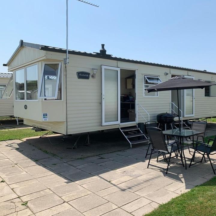 Broadland Sands Caravan - Housity