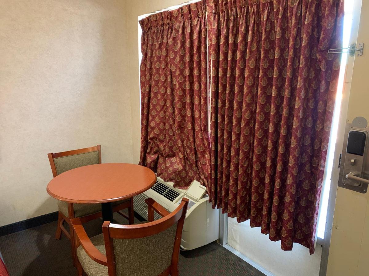 Coachman's Inn Motel - Housity