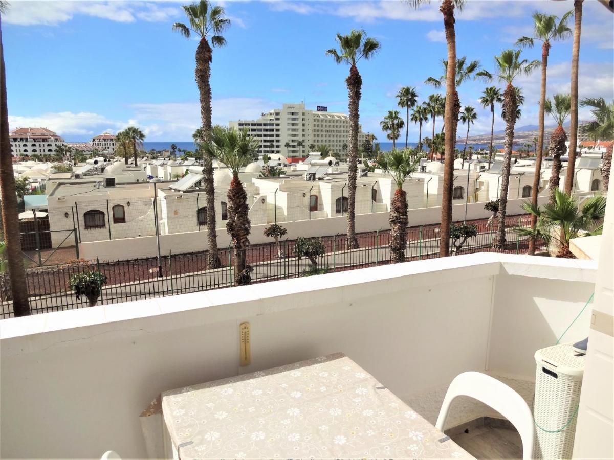 Sunset apartment with sea view and free WIFI in the heart of Las Americas - Housity