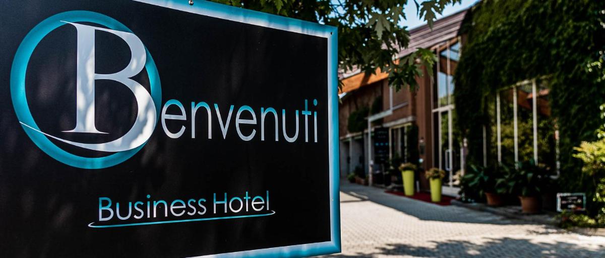 Suitetrails - Business Hotel
