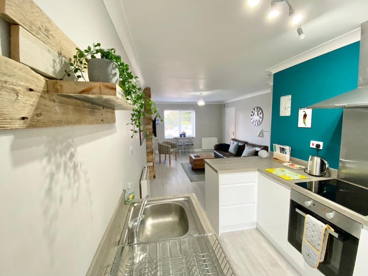Bijou Abode- Driffield - free private parking and secure cabin - Housity