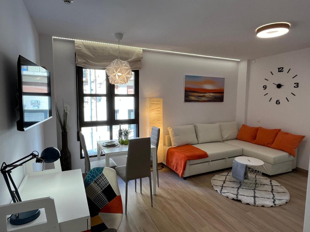 Alicante Beach Apartment - Housity