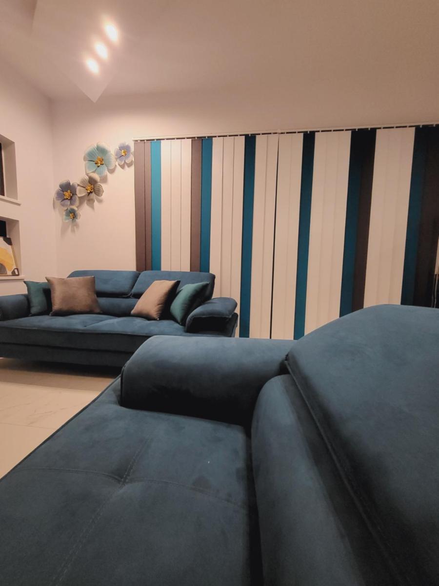 A-Luxury Wellness Sea Villa - Hizvo