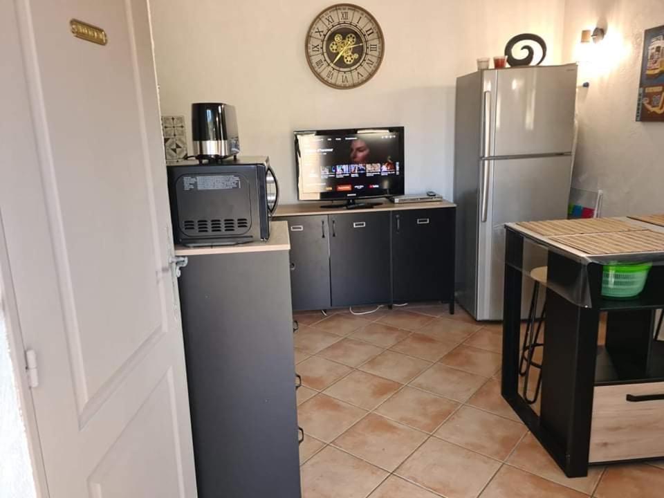 Studio climatisé dans villa calme à 15km de Cannes - Housity