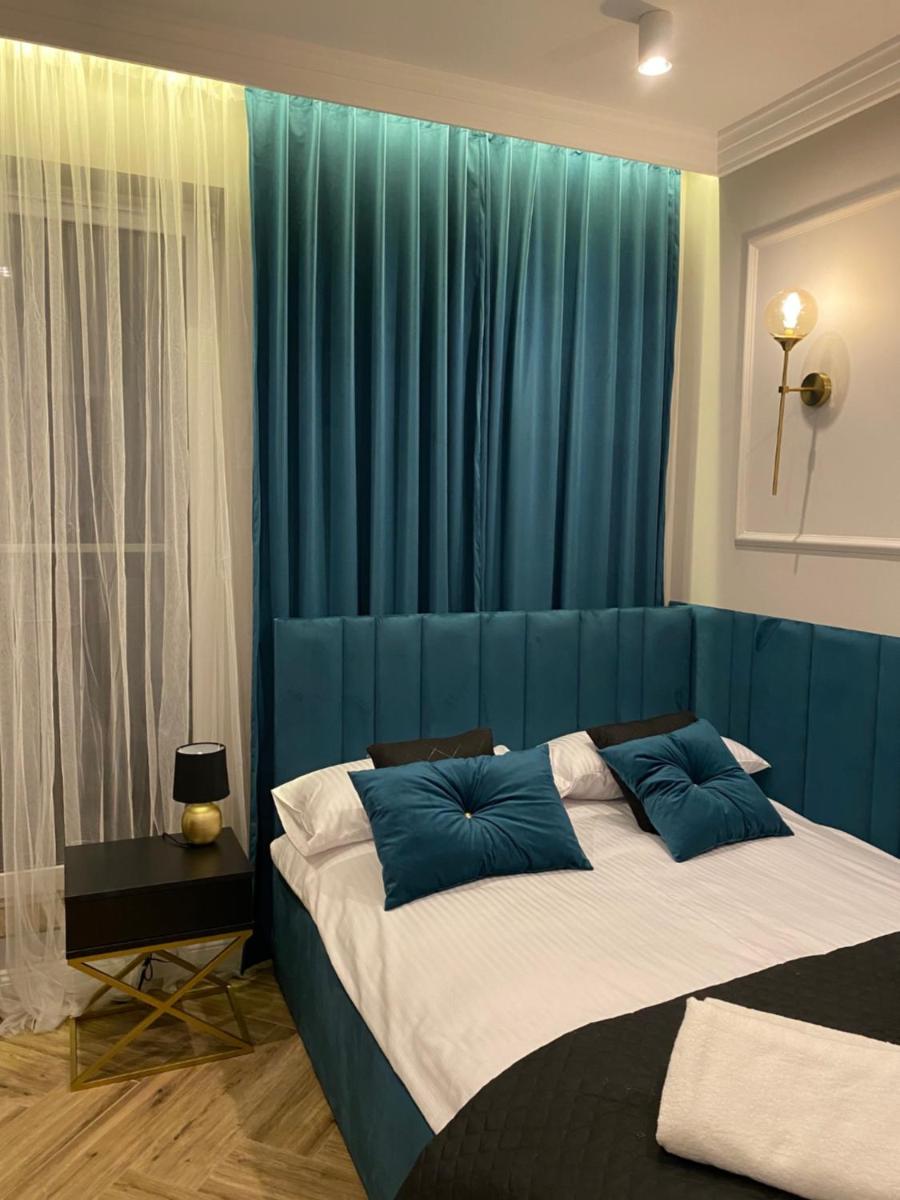 Family & Business Sauna Apartments No15 Leśny nad Zalewem Cedzyna Unikat - 3 Bedroom with Private Sauna, Bath with Hydromassage, Terrace, Garage, Catering Options - Housity