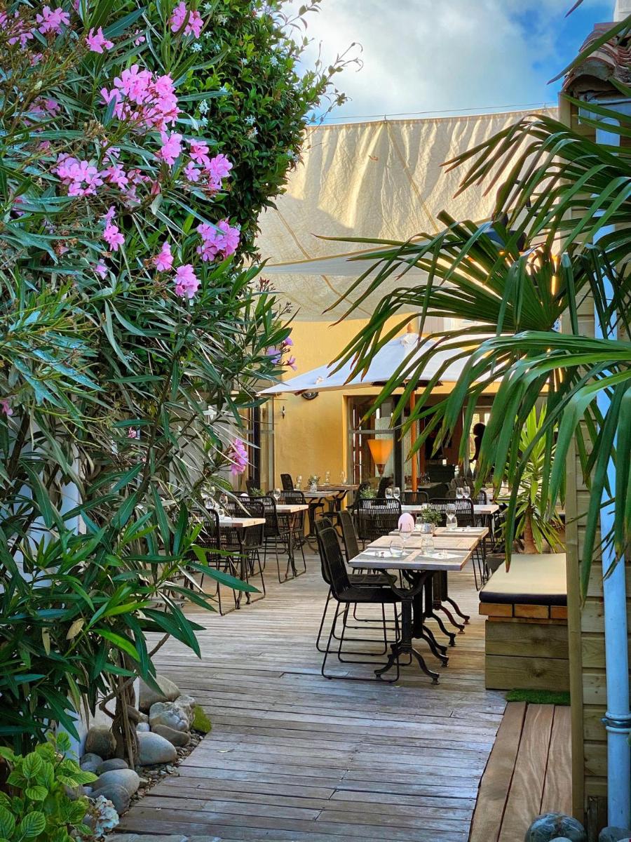 Jardin de l'établissement Hotel L'Océan