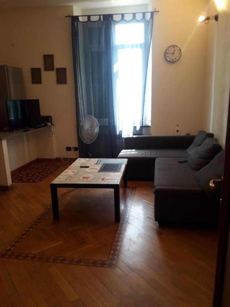 Modern and cosy apartment in Genoa Italy - Housity