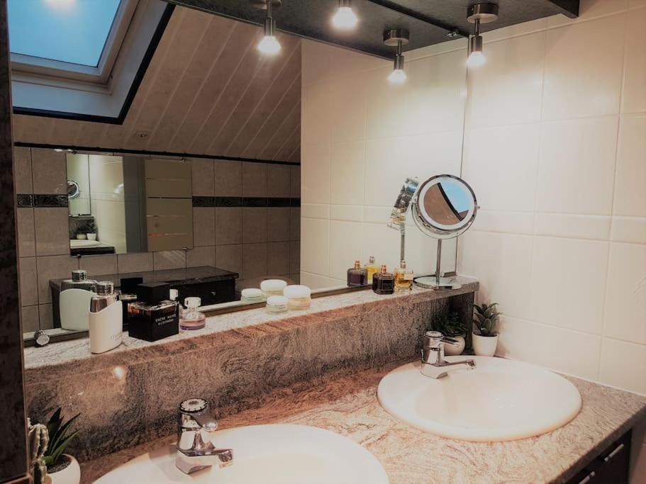 Nature, charme, confort, avec NETFLIX et PS4 - Housity