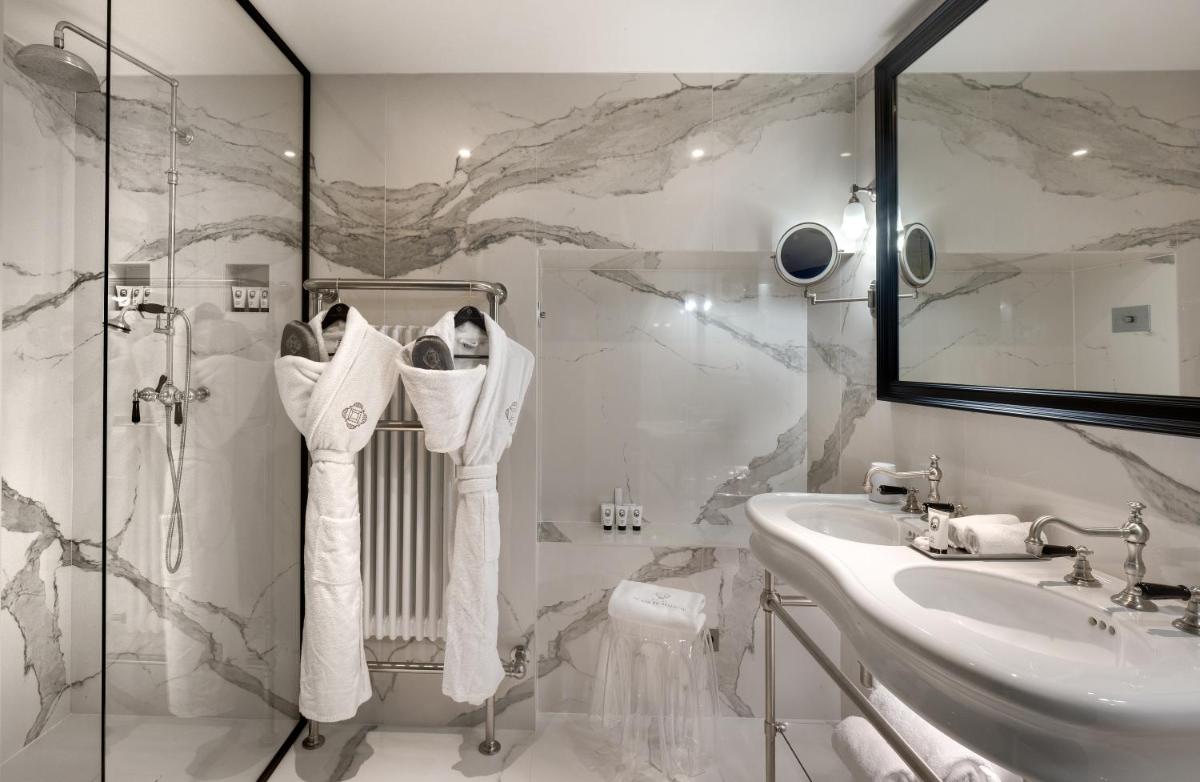 Salle de bains dans l'établissement Hôtel Richer De Belleval - Relais & Châteaux