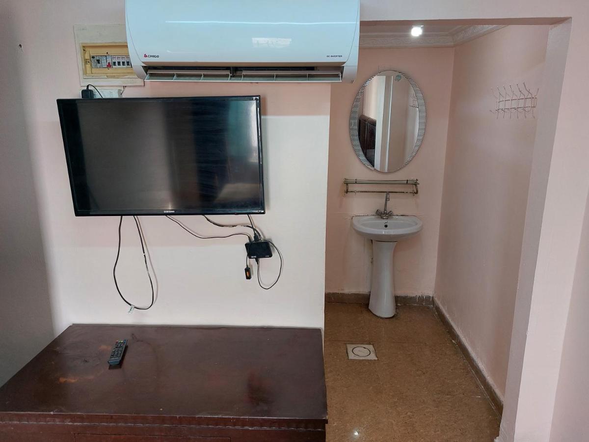 Abu Shammala Hotel - Housity
