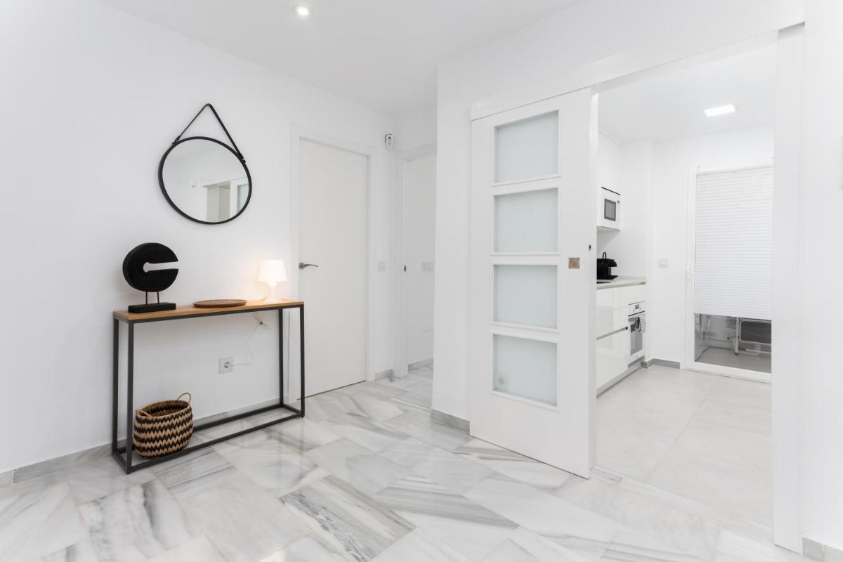 Suitetrails - Golden Mile Luxury Ground floor apartment near Puente Romano