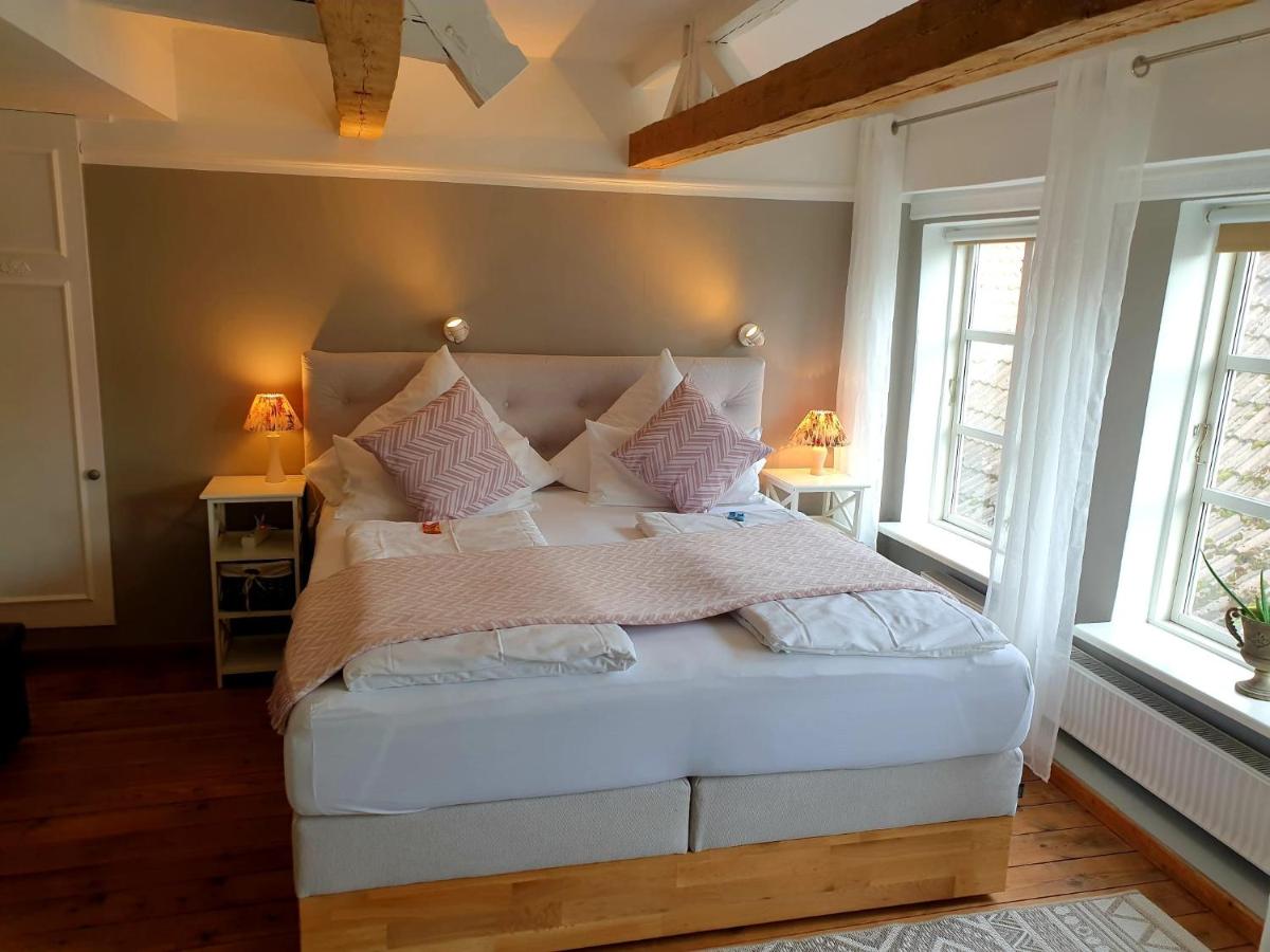 Hotel Bed & Breakfast am Dom - Housity