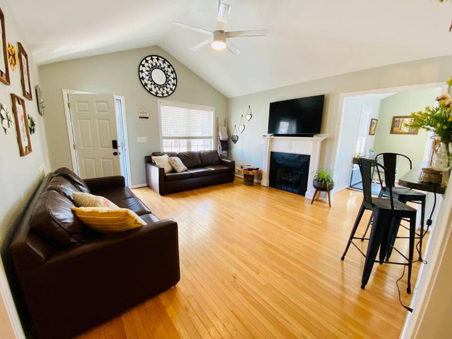 Cozy Country Stargazing Acre - Housity