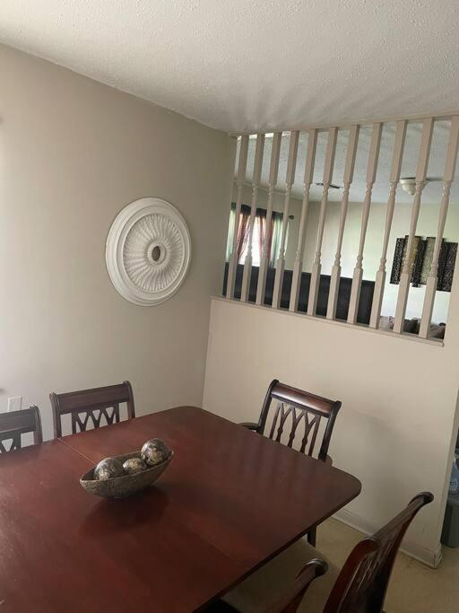 Beautiful Spacious 3 BR brick home for the family - Housity