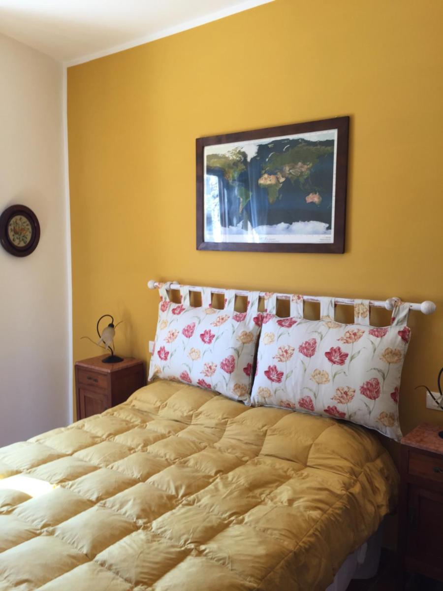 Stanza privata in Attico con terrazza - LAKEHOLIDAY IT - Housity