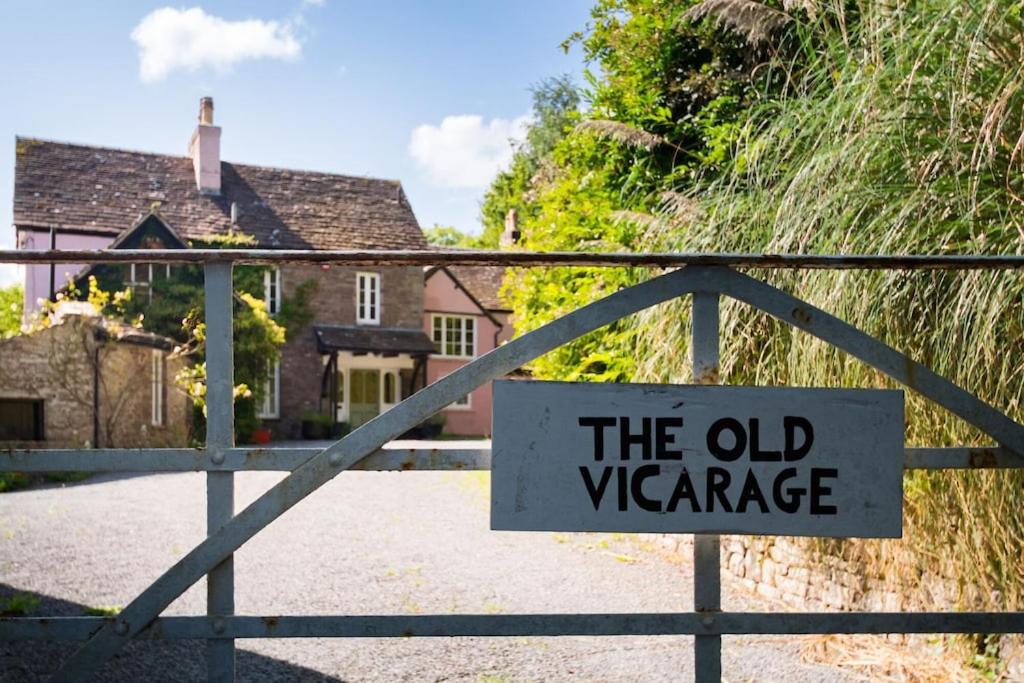 Brecon Beacons Old Vicarage, stunning garden & views - Housity