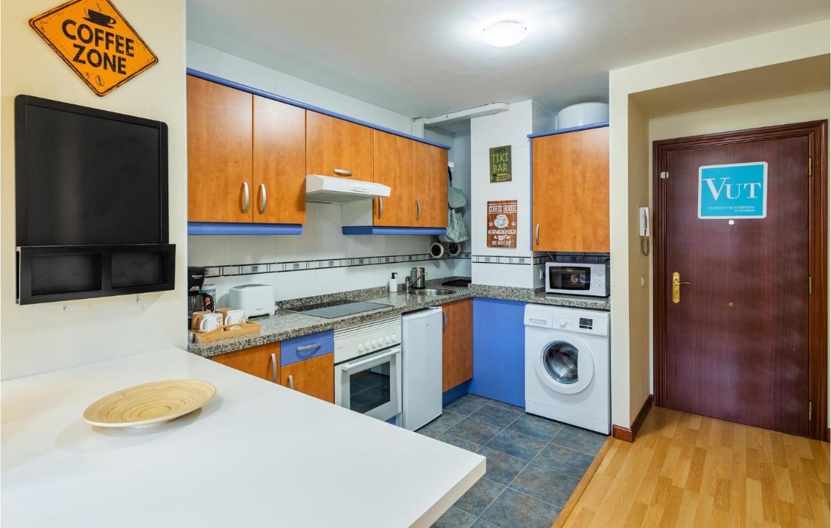Amazing apartment in Cabañaquinta with WiFi and 1 Bedrooms - Housity