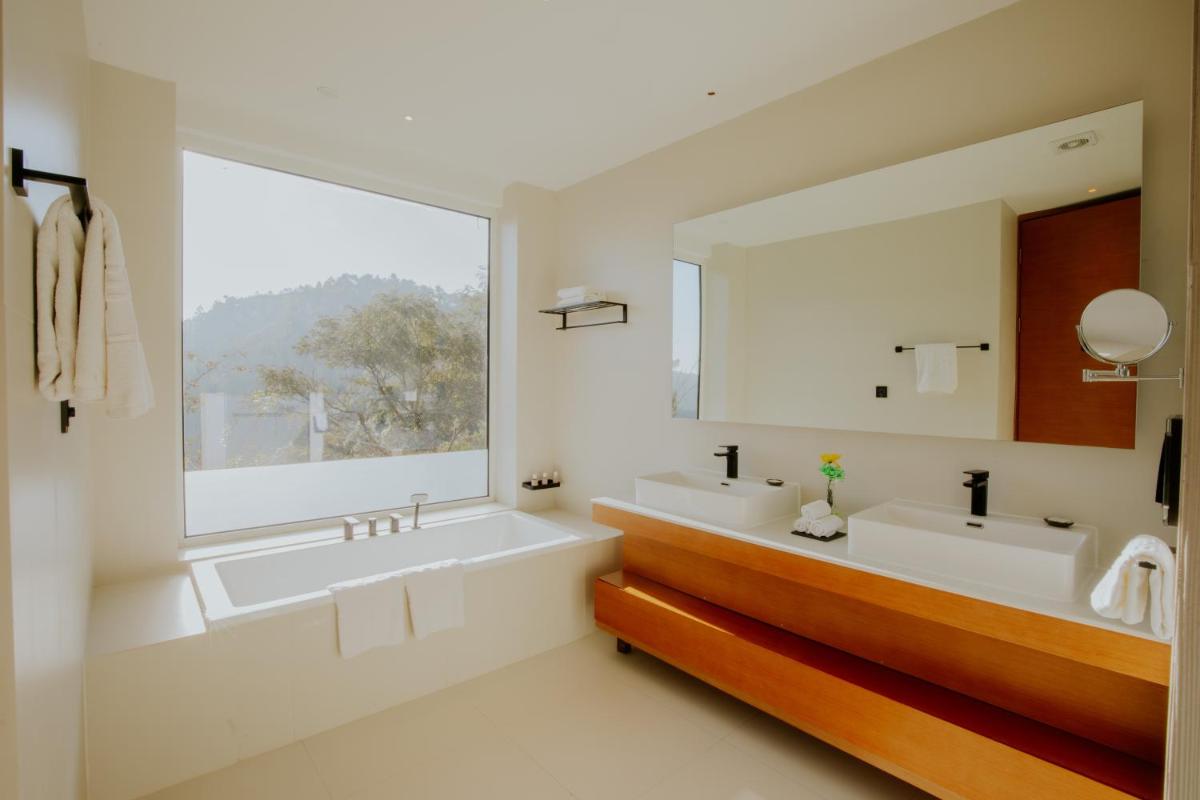 Suitetrails - The Terraces Resort and Spa
