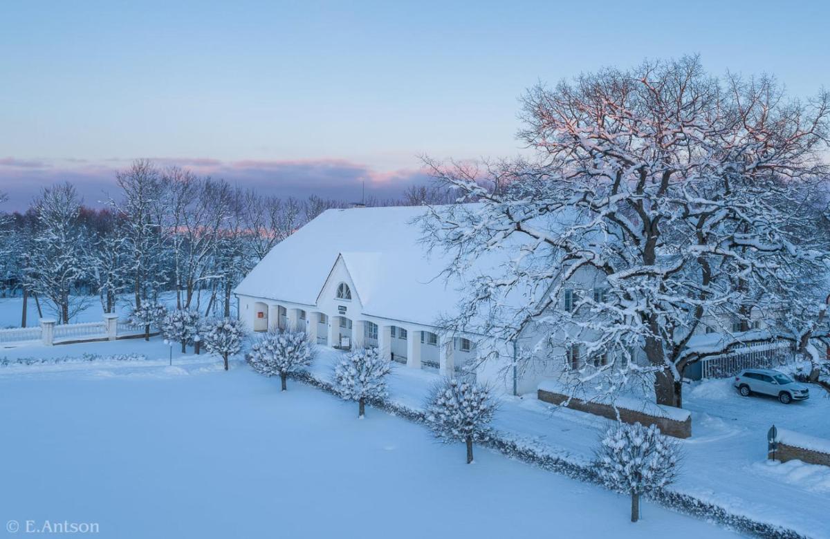Suitetrails - Sagadi Manor Hotel