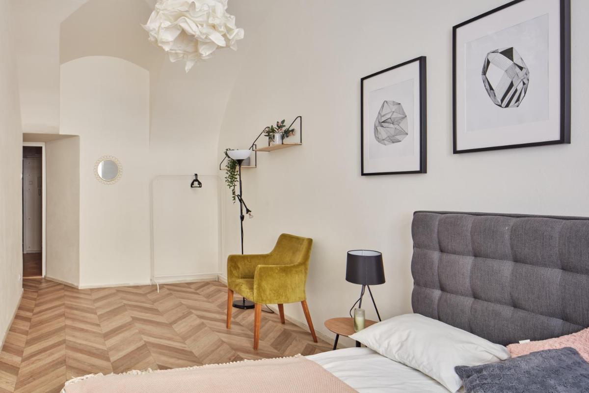 Cozy Flat in New Town by Prague Days - Housity