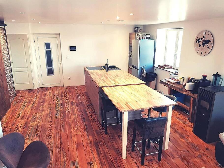 MONTAGNE-LAC&SPA (jacuzzi privé) (NOUVEAU) - Housity