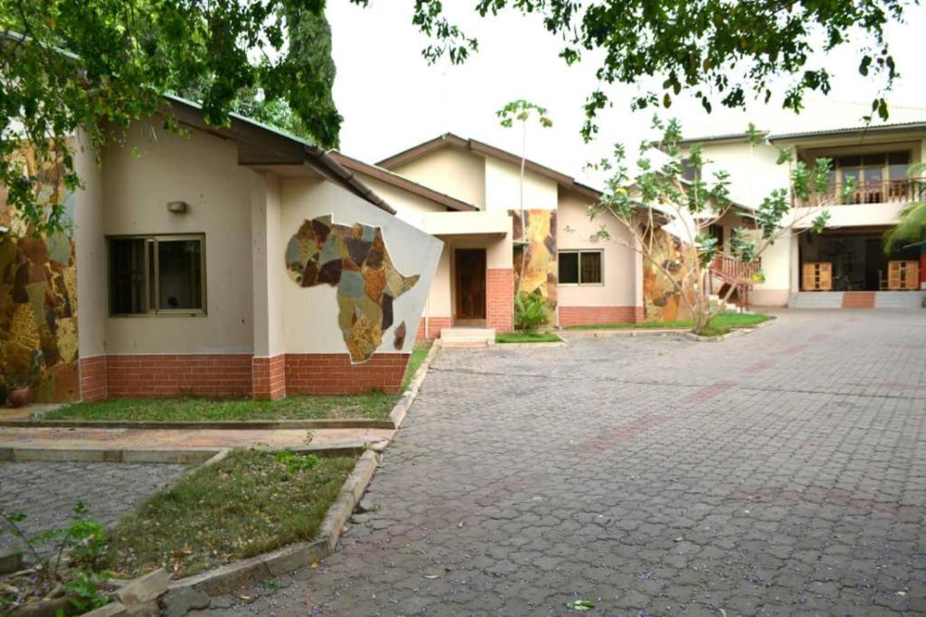 Neradom Hotel - Housity