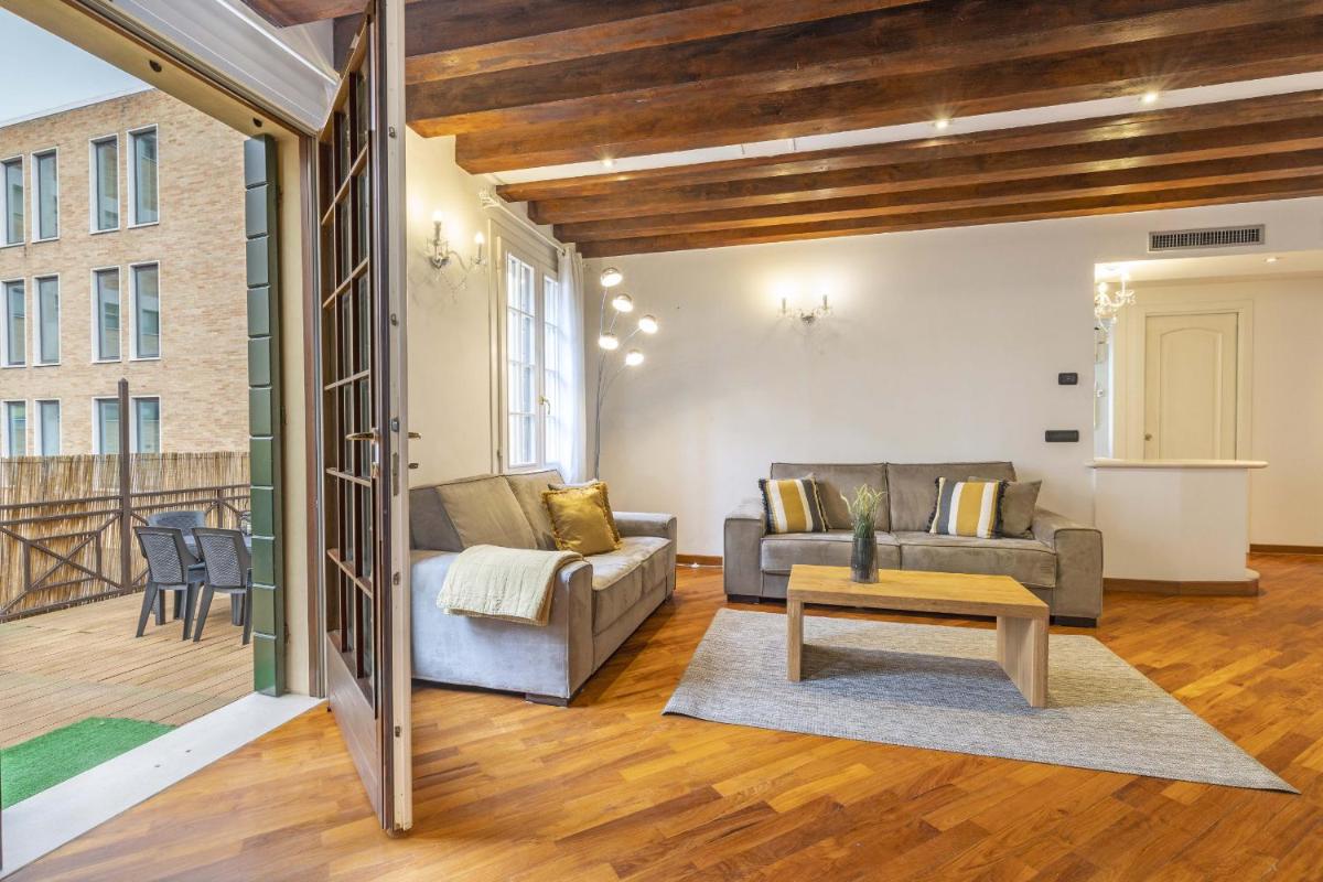Tolentini Canal View & Terrace by Wonderful Italy - Housity