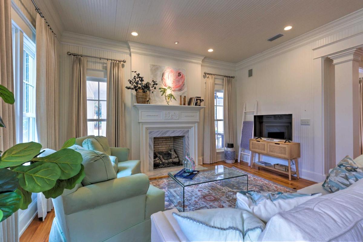 Luxe Fairhope Home with Covered Patio Walk to Bay - Housity