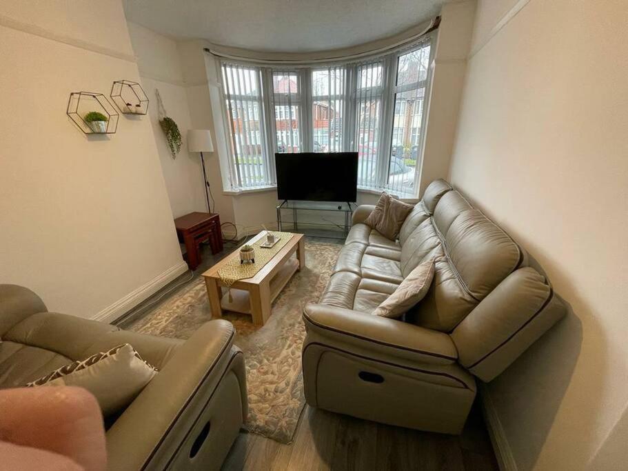 Large Beautiful 3 Bed house in City of Birmingham - Hizvo