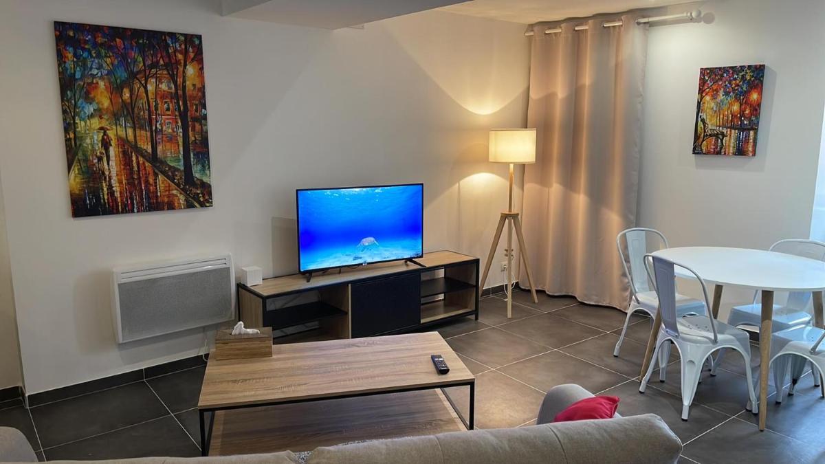 Montbard appartements au centre historique chez Delphine et Guillaume - Housity
